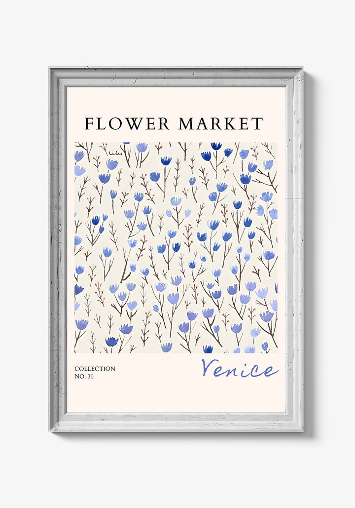 Blomstermotiv på naturplakat med græs og blade.